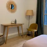 Lägenhet , Renove Dans Immeuble Classe. Nîmes