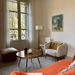 Lägenhet , Renove Dans Immeuble Classe. Nîmes