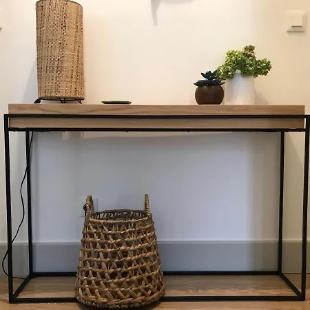 , Renove Dans Immeuble Classe. Apartment
