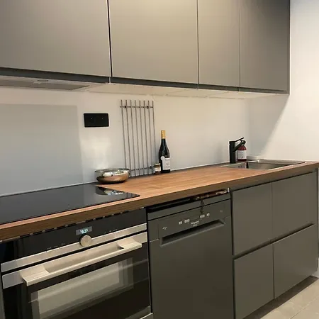 Apartment , Renove Dans Immeuble Classe. Nimes