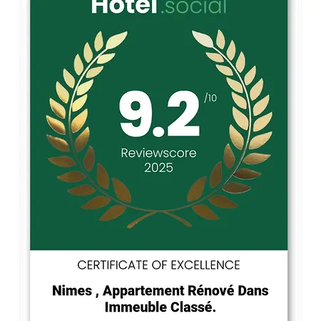 , Renove Dans Immeuble Classe. Ним