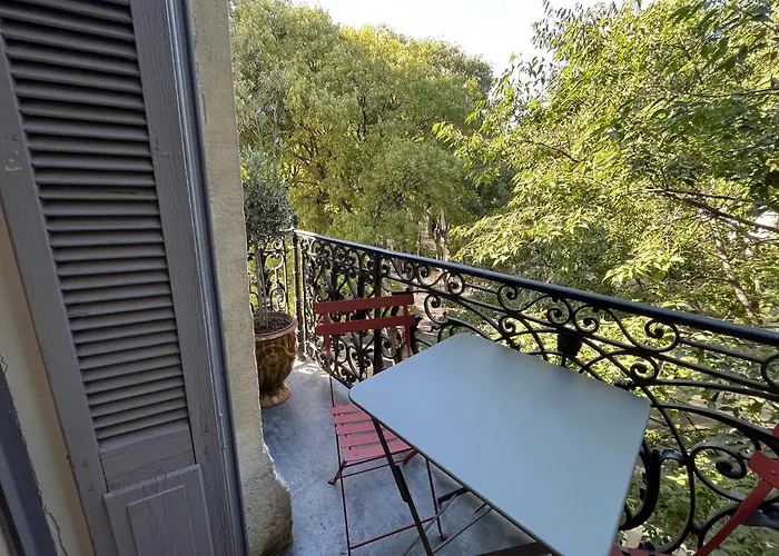 , Renove Dans Immeuble Classe. Apartmán