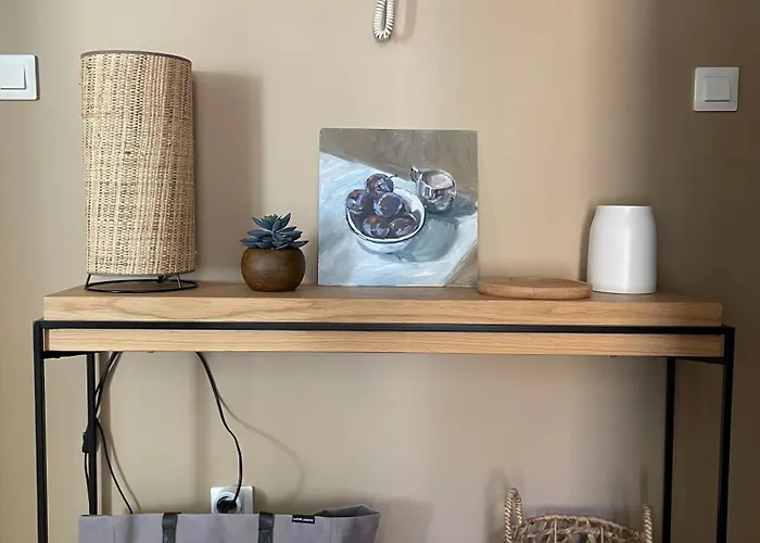 , Renove Dans Immeuble Classe. Apartmán Nîmes