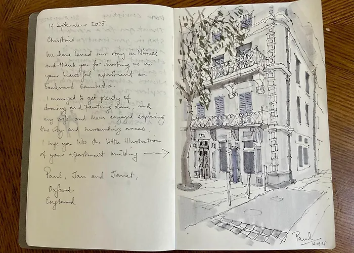 , Renove Dans Immeuble Classe. Apartmán Nîmes