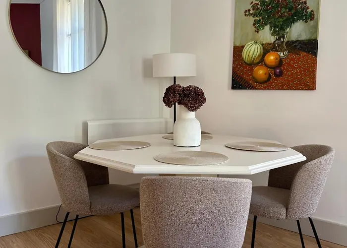 Apartmán , Renove Dans Immeuble Classe.